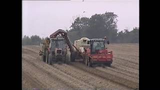 MASSEY FERGUSON 6170 AND REEKIE CLEANFLOW 2000 [upl. by Notnel133]