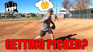 How to read a pitchers pickoff move Don’t ever get picked off again [upl. by Bunker]