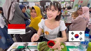 Korean TRY VIRAl Pempek in Palembang Indonesia 🇮🇩❤️ [upl. by Quennie786]