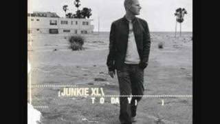 Junkie XL Feat Eletrocute  Mad Pursuit [upl. by Jozef581]