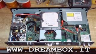 Dreambox DM8000  unpacking  montaggio HD DVD ventola e Tuner DTT [upl. by Marcel682]