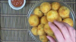 Bolinho de Batata com recheio de Queijo  RECEITA SIMPLES E RÁPIDA [upl. by Wertheimer261]