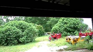 INTERNATIONAL FARMALL TRACTOR WITH BUCKET [upl. by Eeramit]