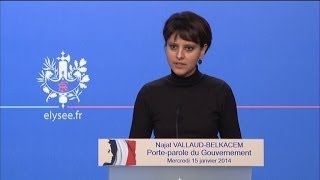 Najat VallaudBelkacem Julie Gayet aurait été quottotalement légitimequot pour la Villa Medicis  1501 [upl. by Kcirredal]