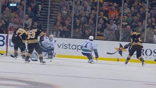 101917 Condensed Game Canucks  Bruins [upl. by Hiro]