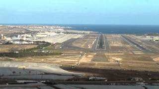 COCKPIT VIEW OF APPROACH AND LANDING AT GRAN CANARIA GANDO AIRPORT [upl. by Alper40]