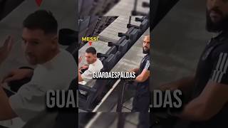 ⚽️🤜💥 El guardaespaldas de Messi  esemajeengasado lacarpetadelosvrgzos Humor shorts [upl. by Willie309]