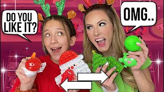 50 RED VS GREEN FIDGET GIFT EXCHANGE ❤️🤫💚 [upl. by Murton]