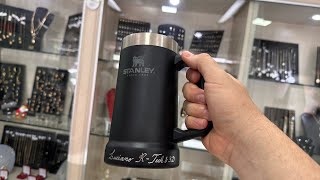 Grafando nome personalizando na Caneca Staley [upl. by Leva]