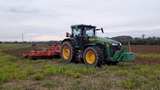 John Deere 8R 410  Dischiera Maschio [upl. by Wendt]