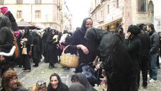 Carresegare osincu  Carnevale di Bosa  Attittidu Bosa  Giolzi Bosa  Ciappadu Giolzi [upl. by Kielty]