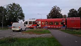 Spoorwegovergang Aalten  Dutch Railroad Crossing [upl. by Aniral34]