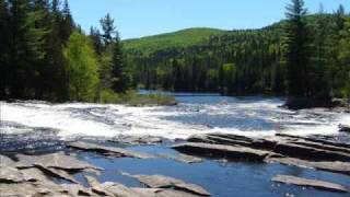 Descente de canot en eau vive  Au Canot Volant [upl. by Sieber]