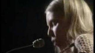 big yellow taxi  joni mitchell in concert 1970 [upl. by Duntson536]