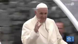 Irlanda Papa Francesco visita il Santuario di Knock [upl. by Atnahs643]