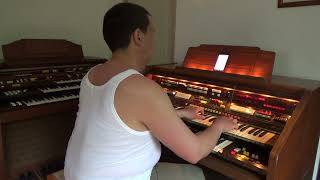 Maravilhas Divinas  Organista Bujor Florin Lucian tocando o Órgão Farfisa Pergamon [upl. by Elleiad]