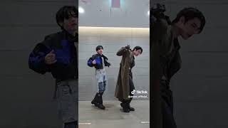 Mingi quotIceOneMyTeethquot with ENHYPEN sunghoon🕺🕴️mingi sunghoon ateez enhypen [upl. by Lorenzana]