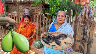 তাজা কই আর চিংড়ি দিয়ে ক্ষেতের টাটকা লাউ ও কুমড়ো রান্না [upl. by Anikahs]