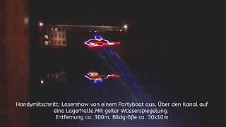 Lasershow  Hochzeitslasershow von einem Partyschiff auf 300m entferntes Gebäude [upl. by Anaeirb]