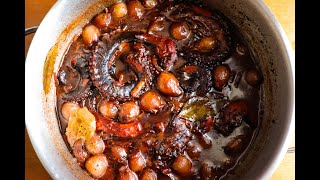 Greek Octopus and Onion Stew Octopus stifado  Χταπόδι Στιφάδο [upl. by Letrice]