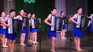 Accordion Ensemble 《사랑의 손풍금 안고 노래불러요》 DPRK Music [upl. by Esined]