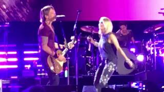 Keith Urban amp Carrie Underwood The Fighter live [upl. by Alina794]