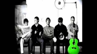 Oasis  Wonderwall Acoustic at Earls Court 95 [upl. by Yelha]