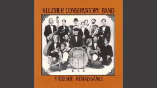 Klezmer Conservatory Band  Papirosn  Freylekhe Yidelekh [upl. by Nnyllatsyrc]