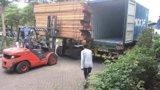 Loading timber container [upl. by Leboff]