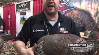 Avian X Decoys Breeder Turkey Decoy [upl. by Karim]