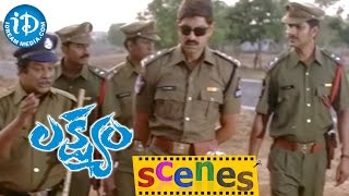 Lakshyam Movie Scenes  Yashpal Sharma tells a Fake Story to Jagapati Babu [upl. by Roti383]