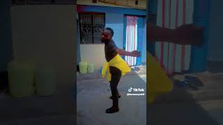 Kitandaliki on the platformukiangalia hiii dancer lazima usheke na stress zikuache kabsa [upl. by Tnerb]