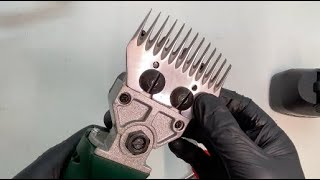 Masterclip Outback Cordless Sheep Shears  Setting up the clipper blades and tensioning [upl. by Weed865]