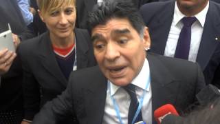 Maradona Papa Francesco è Unico  El Pibe de Oro in Vaticano [upl. by Aicertap254]