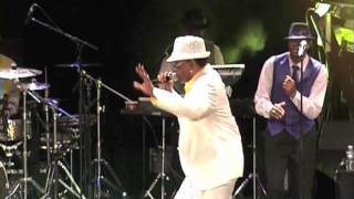 GAP BAND CHARLIE WILSON live TRIANON Oops upside your head 17 sept 2011 [upl. by Oikim]