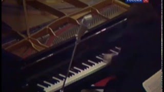 Grigory Sokolov  Cadenza Rachmaninoff Piano Concerto no 3  1984 [upl. by Amadeo830]