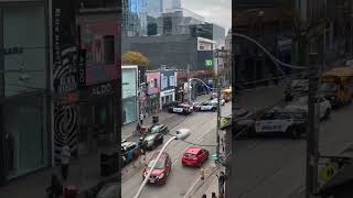 Crazy Pursuit of a Car Thief on Queen Street in Toronto toronto policecruiser horses [upl. by Aynik]