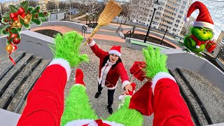 AT CHRISTMAS THE GRINCH STEALS CHILDRENS PRESENTS AND HAS BIG PROBLEMS WITH MOM Parkour Pov Funny [upl. by Coney]