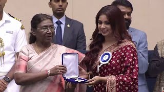 Singer Shreya Ghoshal Received 69th National Award For Iravin Nizhal  MS Talkies [upl. by Hardej]