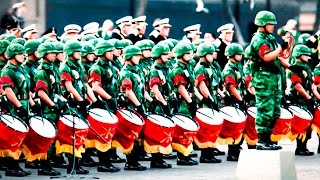 BANDA DE GUERRA MONUMENTAL ╬ MÉXICO [upl. by Gratianna]