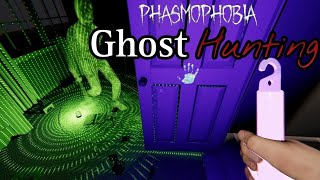 Phasmophobia  GHOST hunting in tanglewood drive Roadhouse phasmophobia [upl. by Ahsemot]