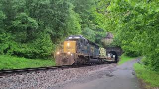 CSX W050 at Haysi VA with solo SD402 [upl. by Monika756]