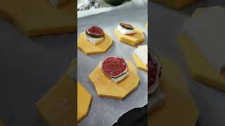 Rozete de Dovleac cu brânză și fructe  Camembert amp fruits Pumpkin Rosettes Ancutsa Cuisine [upl. by Danella]