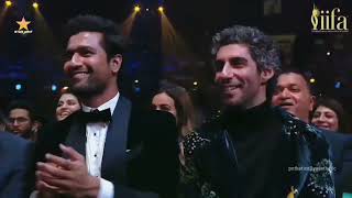 Vicky Kaushal Proposed Katrina Kaif in Award Show Salman Khan Expression Vickat Romance Star Amit [upl. by Yrian]