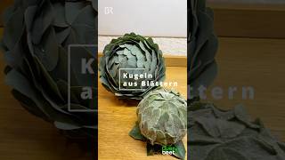 Kugeln aus Blättern garten blätterkugeln blätterbälle dekomitlaub diy howto [upl. by Azal]