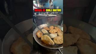 Famous Bhogal Ke Chole Bhature 😍😍 shorts cholebhaturae trending streetfood shortsfeed fyp [upl. by Gneh534]