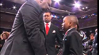 Bishop TD Jakes prayed for by child [upl. by Yate]