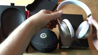 Beats Solo3  Wireless OnEar Headphones quotSpecial Edition Goldquot  Unboxing [upl. by Groveman]