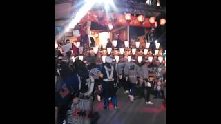 2014年秩父夜祭り本町無理やり方向転換 [upl. by Enavi240]