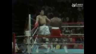 Amazing Muhammad Ali Dodging 21 Punches In 10 Seconds [upl. by Roxy]